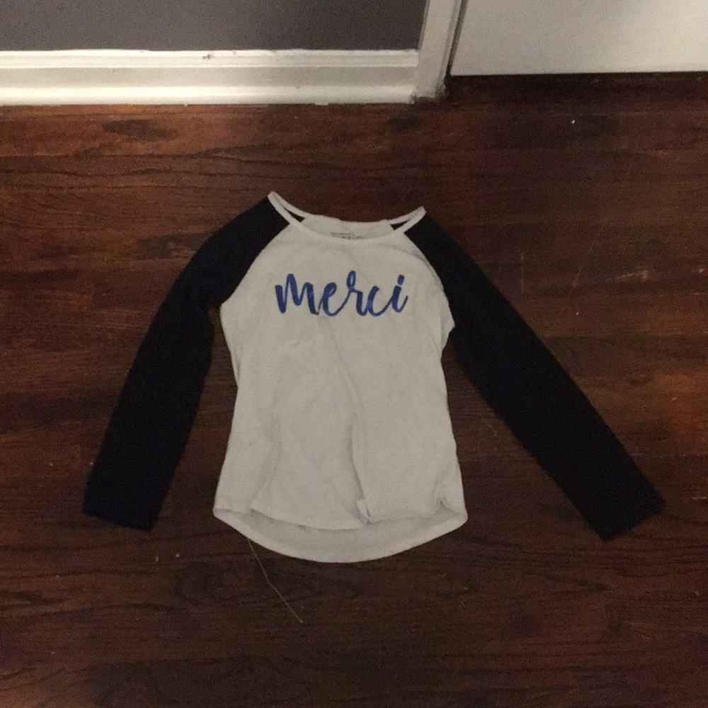 Girls simply styled raglan baseball cursive shirt!